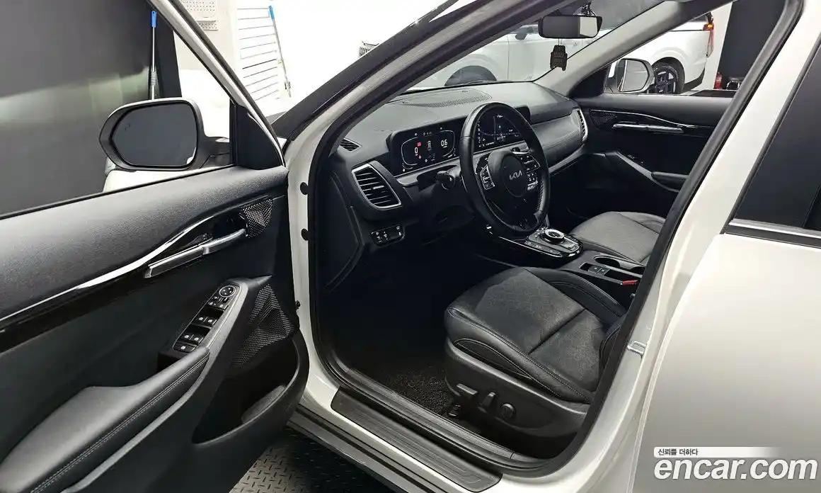 Kia Seltos 2023 1.6 Автомат в Москве № 612443, фото 10