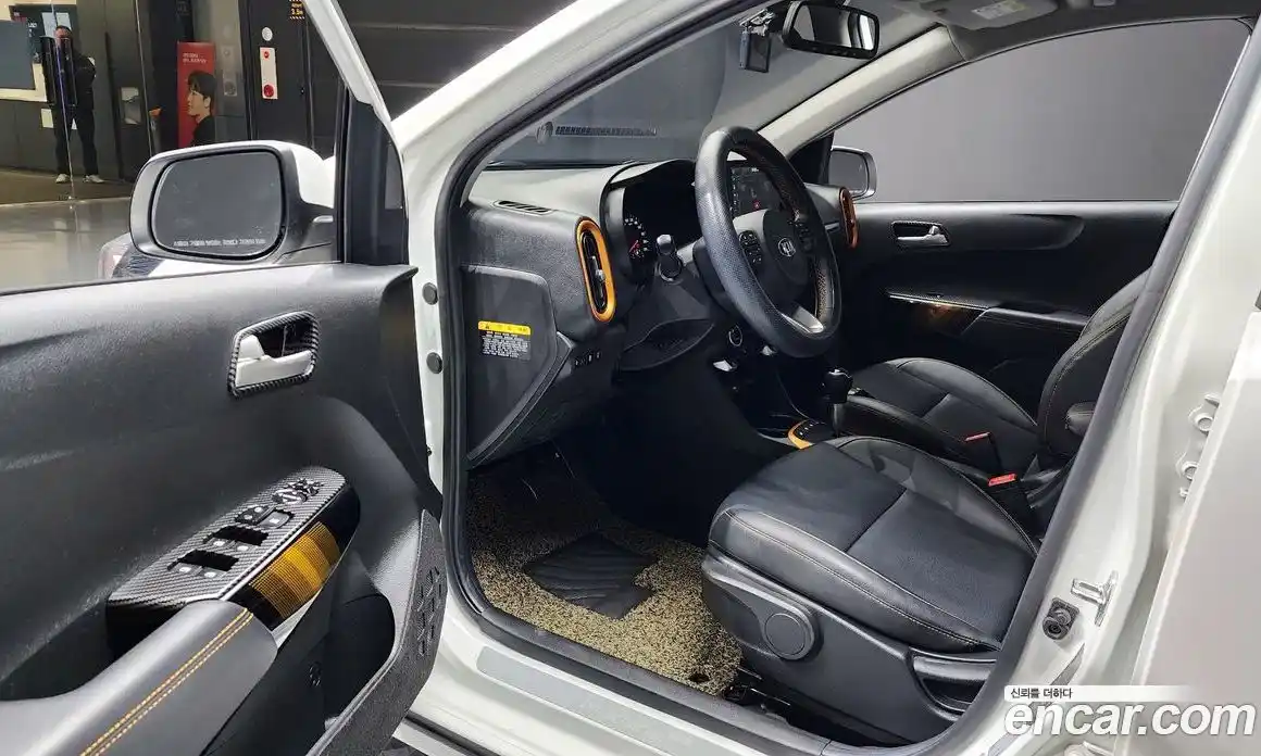 Kia Morning 2021 1.0 Автомат в Москве № 613124, фото 11