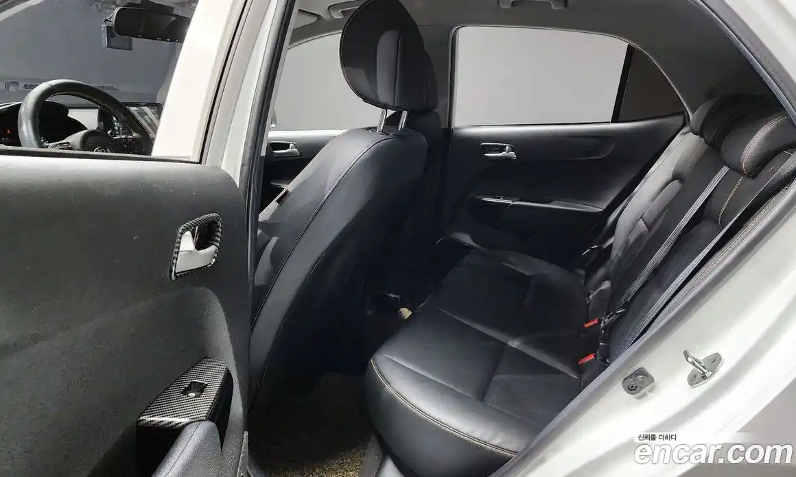 Kia Morning 2021 1.0 Автомат в Москве № 613124, фото 13