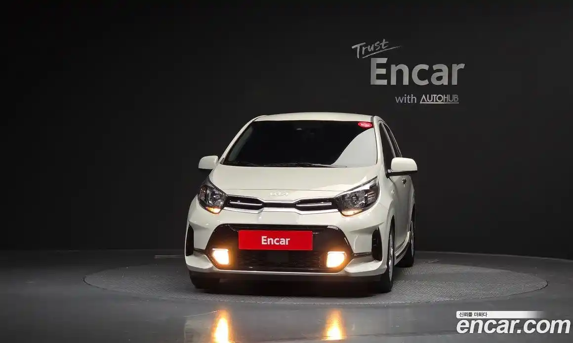 Kia Morning 2023 1.0 Автомат в Москве № 613353, фото 3