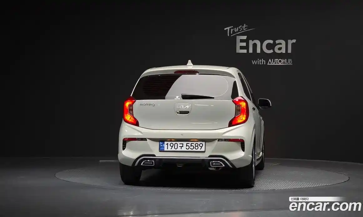 Kia Morning 2023 1.0 Автомат в Москве № 613353, фото 4