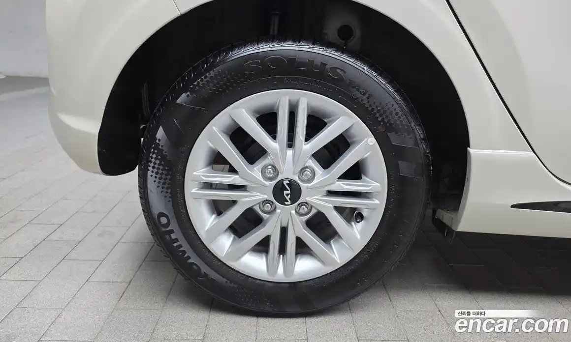 Kia Morning 2023 1.0 Автомат в Москве № 613353, фото 5