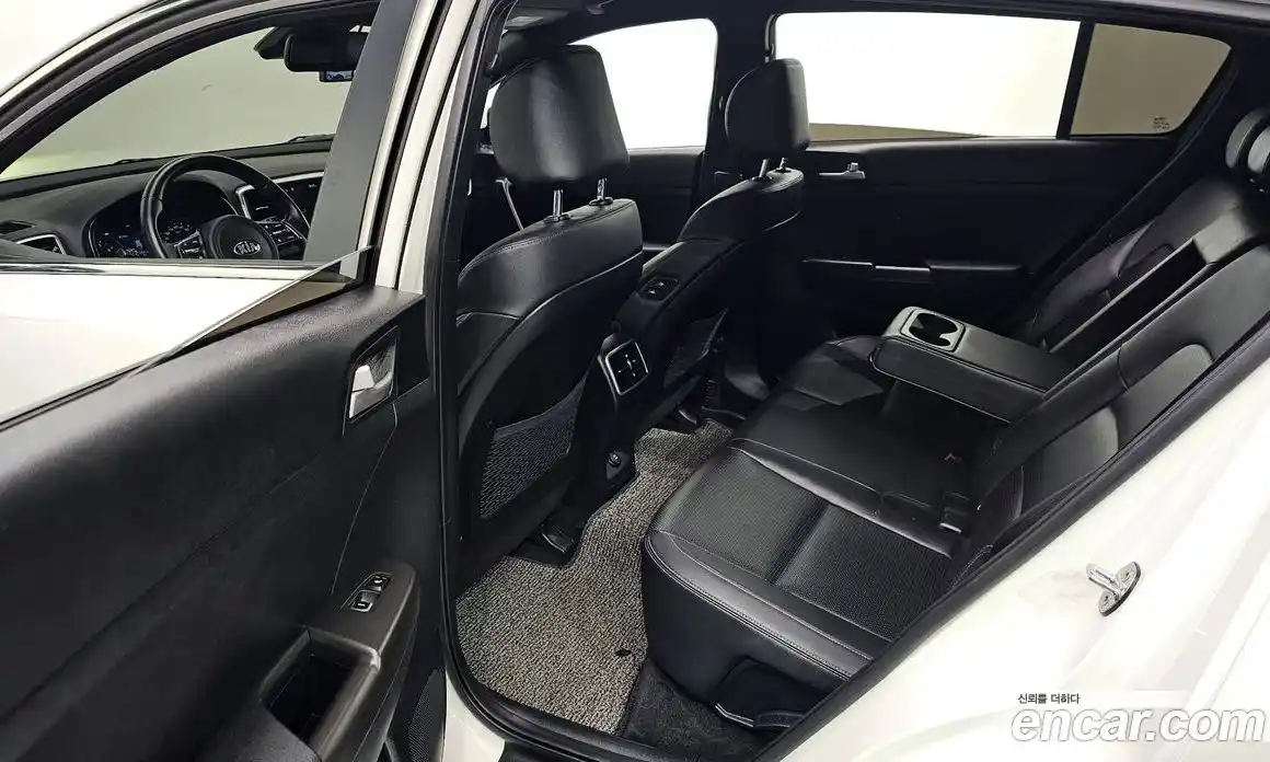 Kia Sportage 2020 2.0 Автомат в Москве № 613408, фото 11