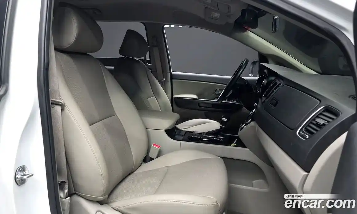 Kia Canival 2019 2.2 Автомат в Москве № 613817, фото 11