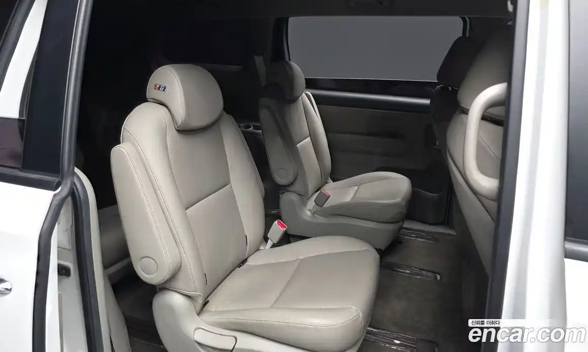 Kia Canival 2019 2.2 Автомат в Москве № 613817, фото 12