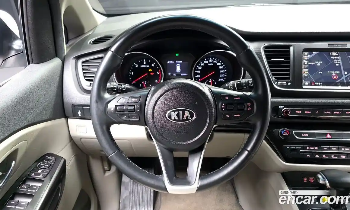 Kia Canival 2019 2.2 Автомат в Москве № 613817, фото 13