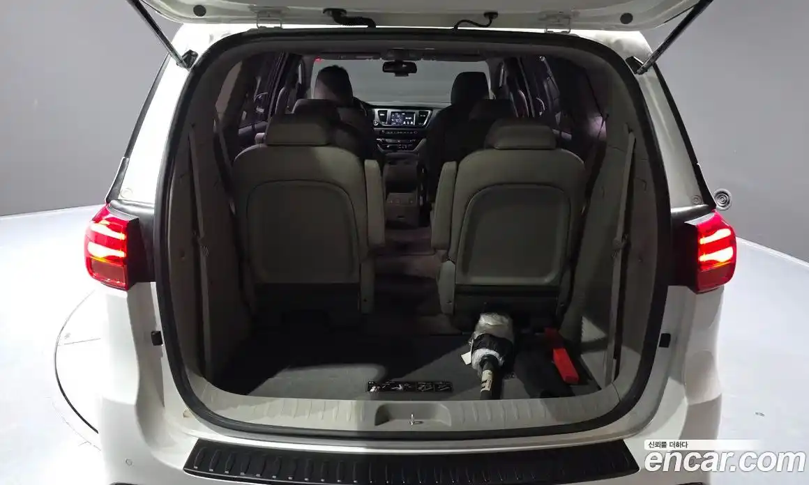 Kia Canival 2019 2.2 Автомат в Москве № 613817, фото 20