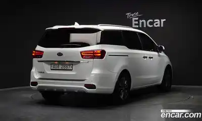 Kia Canival 2019 2.2 Автомат в Москве № 613817, миниатюра 2