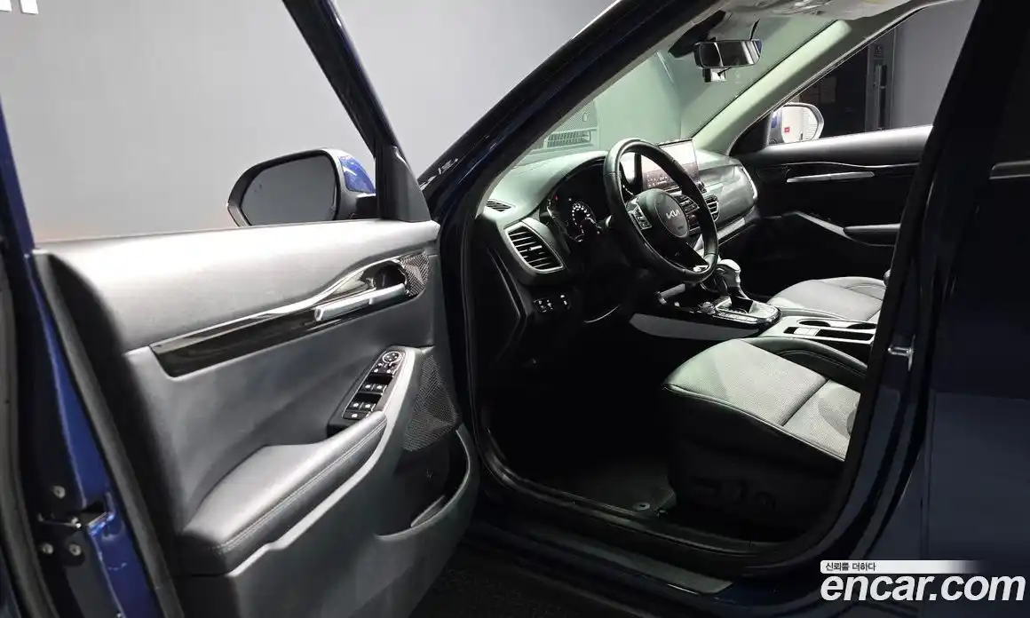 Kia Seltos 2023 1.6 Автомат в Москве № 613828, фото 10