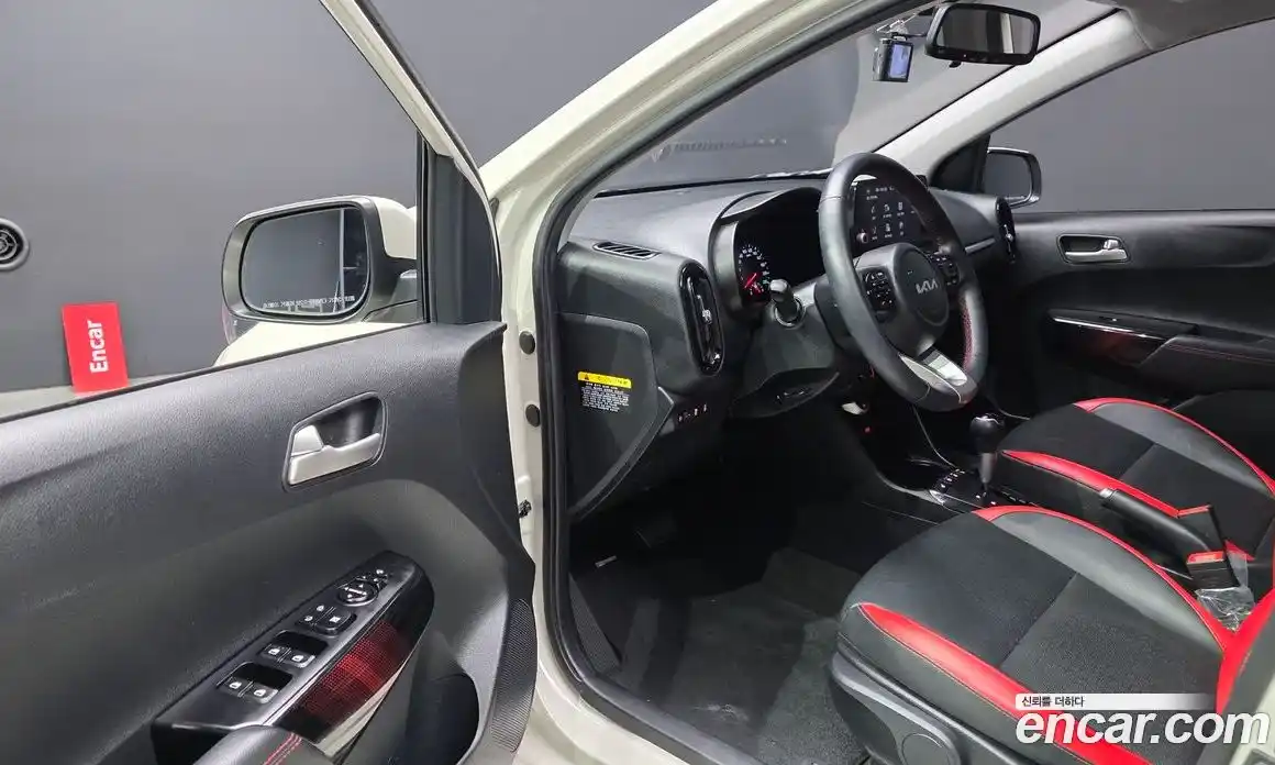 Kia Morning 2022 1.0 Автомат в Москве № 614045, фото 11