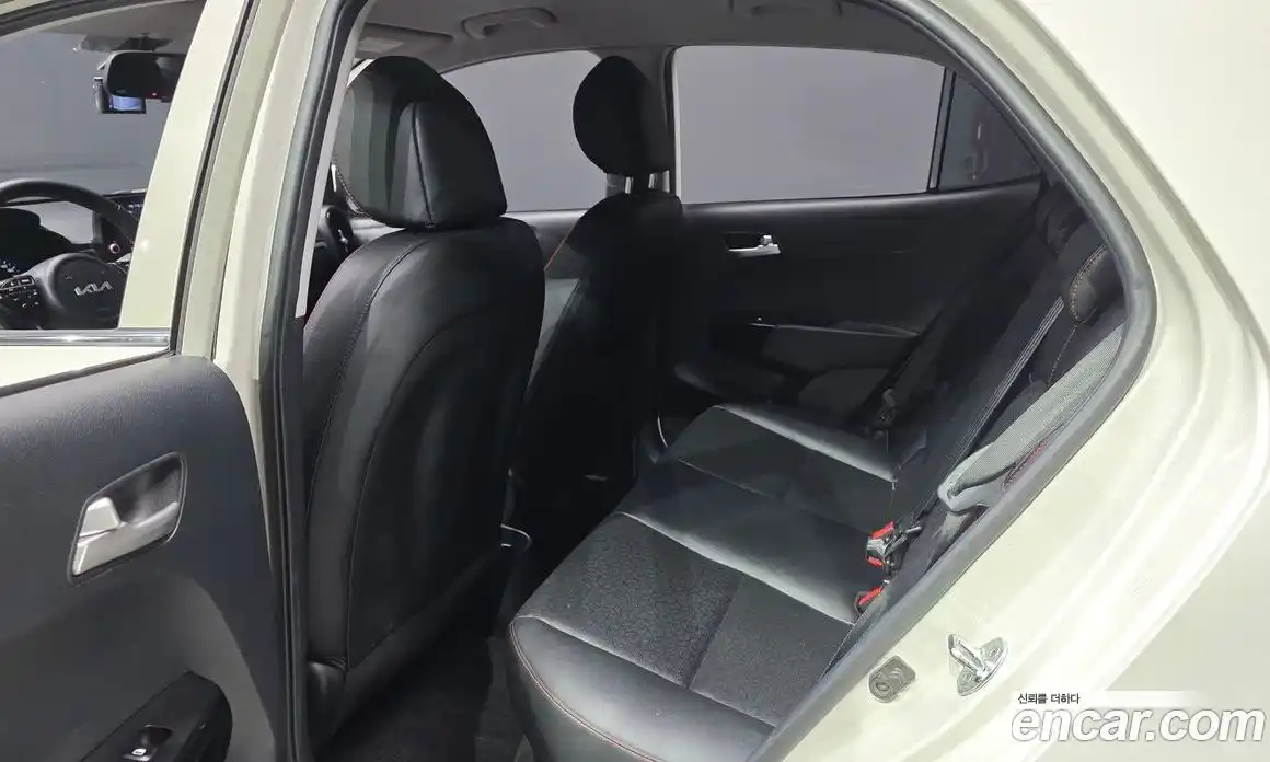 Kia Morning 2022 1.0 Автомат в Москве № 614045, фото 12