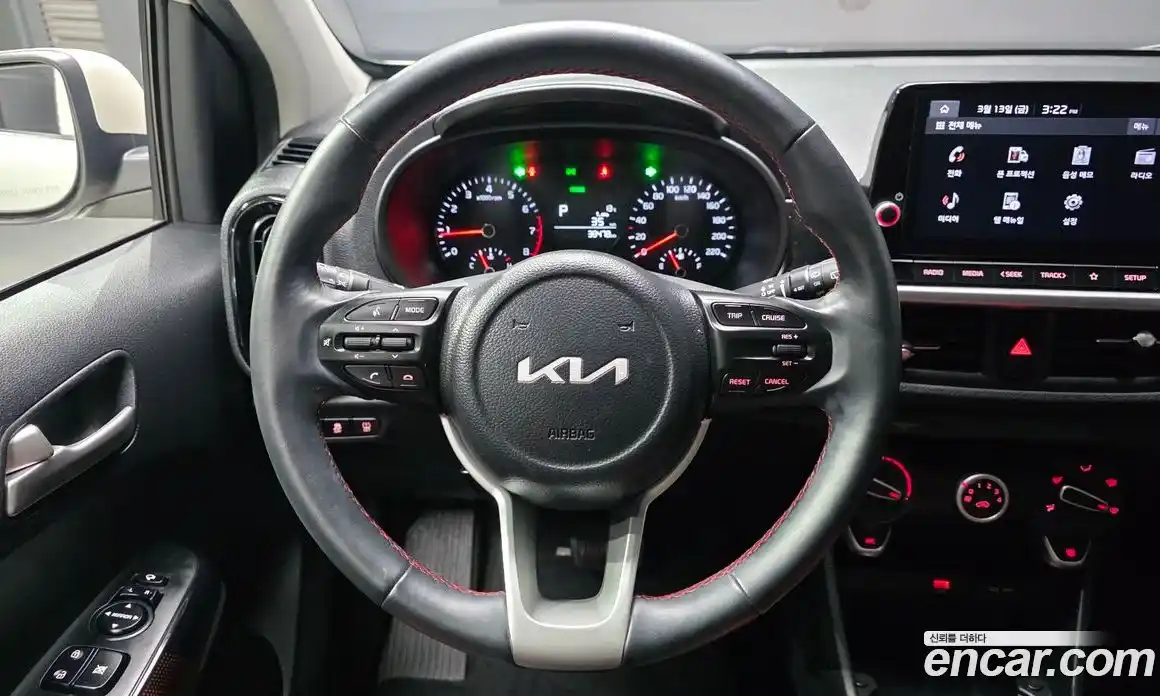 Kia Morning 2022 1.0 Автомат в Москве № 614045, фото 13