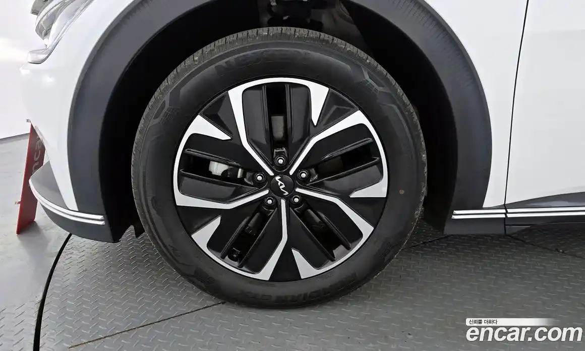 Kia EV6 2022 0.1 Автомат в Москве № 614069, фото 5