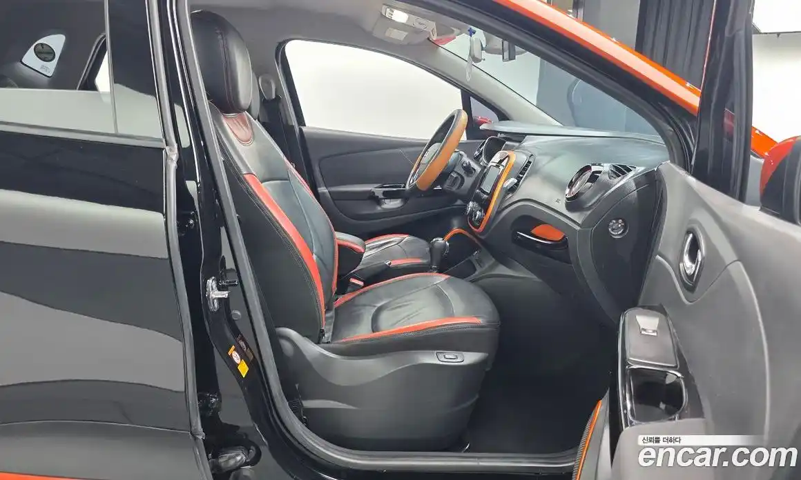 Renault QM3 2015 1.5 Автомат в Москве № 614161, фото 9