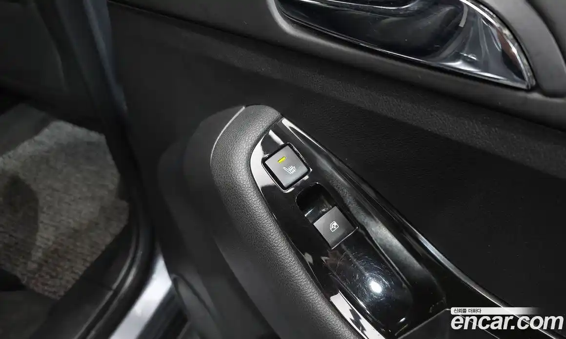 Chevrolet Orlando 2015 2.0 Автомат в Москве № 614645, фото 19