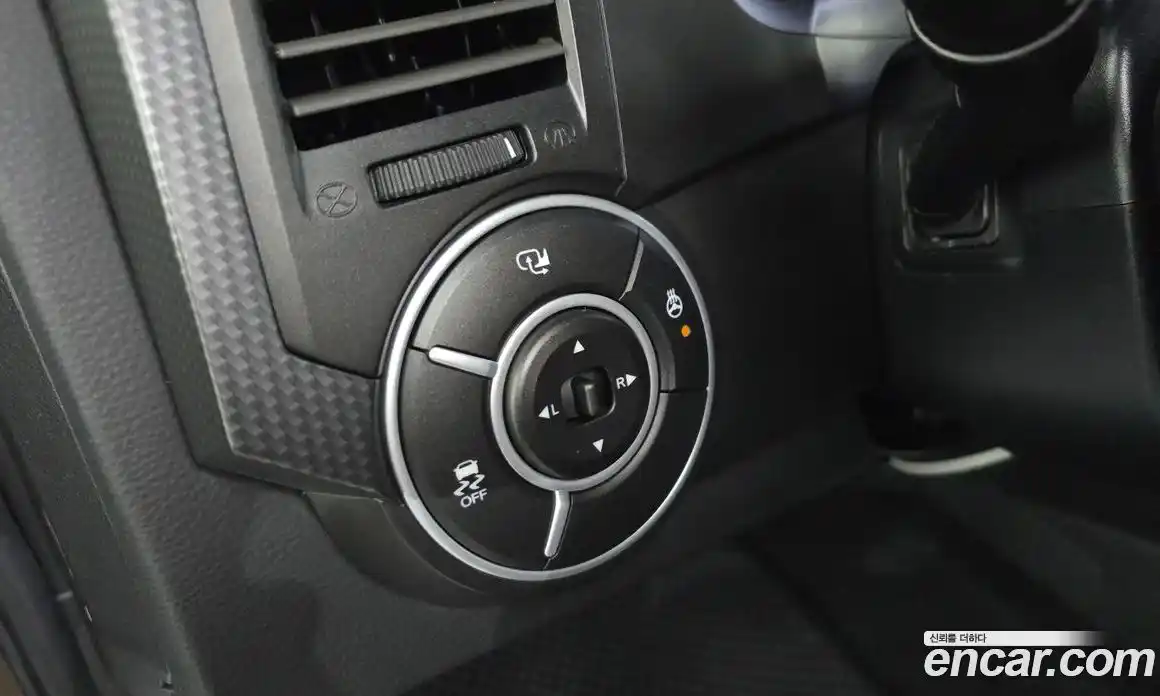 SsangYong Korando 2016 2.0 Автомат в Москве № 616108, фото 14