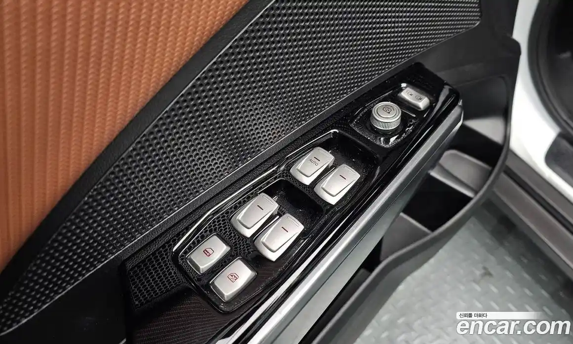 SsangYong TIBOLI 2019 1.6 Автомат в Москве № 616388, фото 12