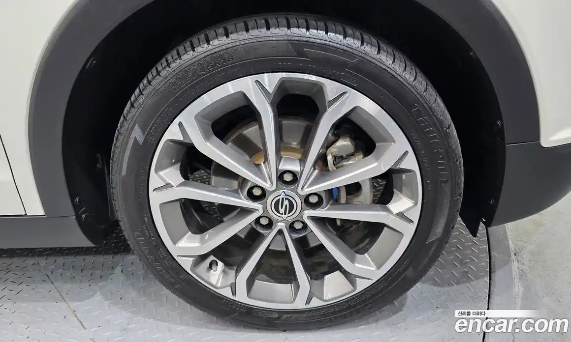 SsangYong TIBOLI 2017 1.6 Автомат в Москве № 616587, фото 5