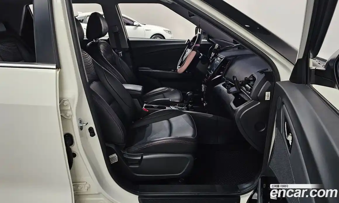 SsangYong TIBOLI 2018 1.6 Автомат в Москве № 616868, фото 11