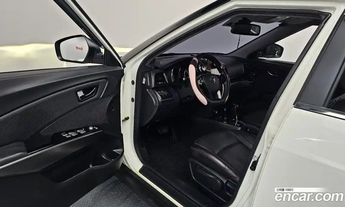 SsangYong TIBOLI 2018 1.6 Автомат в Москве № 616868, фото 10