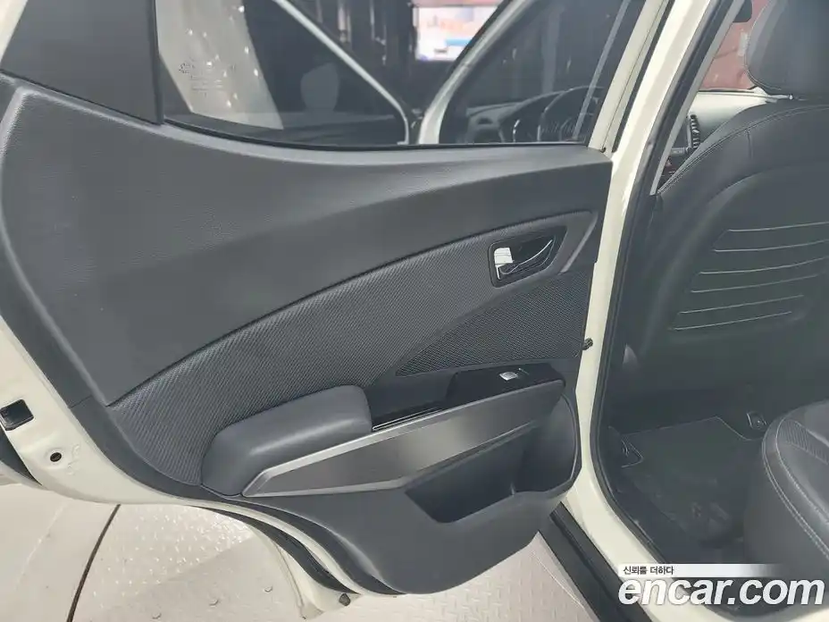 SsangYong TIBOLI 2017 1.6 Автомат в Москве № 616962, фото 14