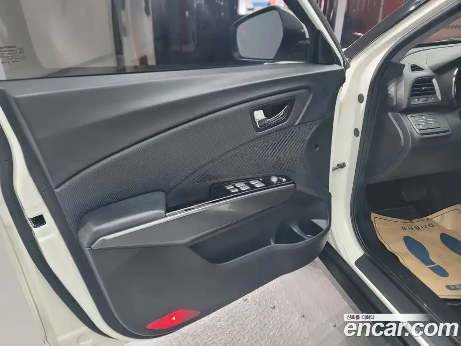 SsangYong TIBOLI 2017 1.6 Автомат в Москве № 616962, фото 17