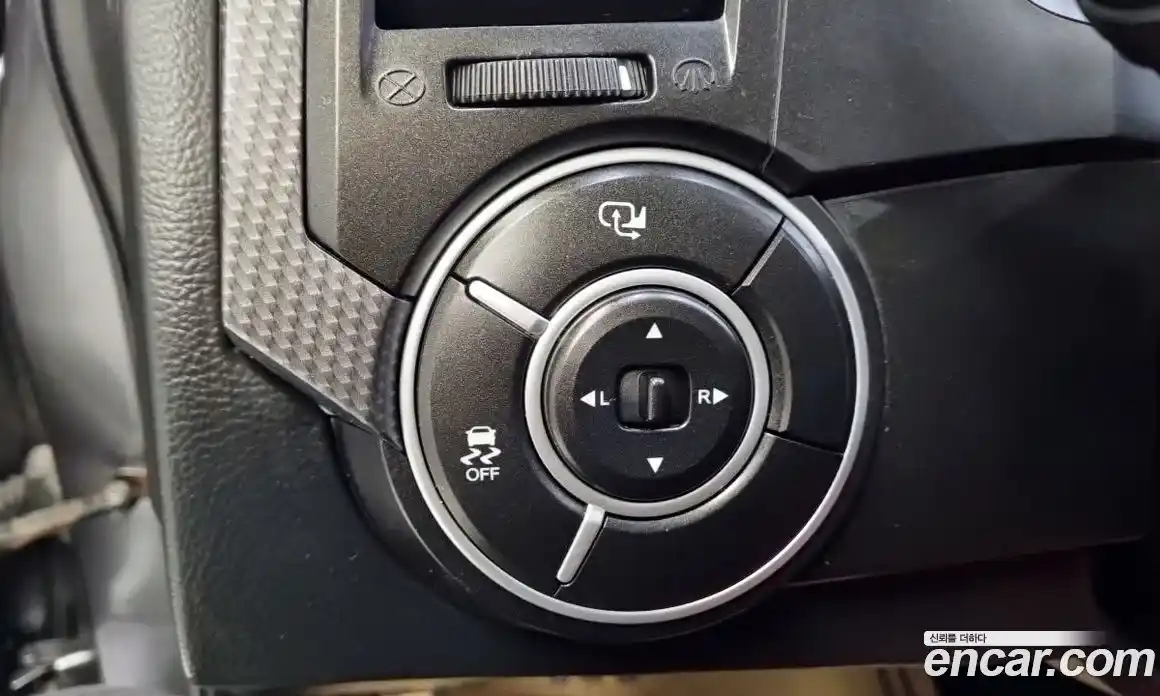 SsangYong Korando 2015 2.0 Автомат в Москве № 617741, фото 14