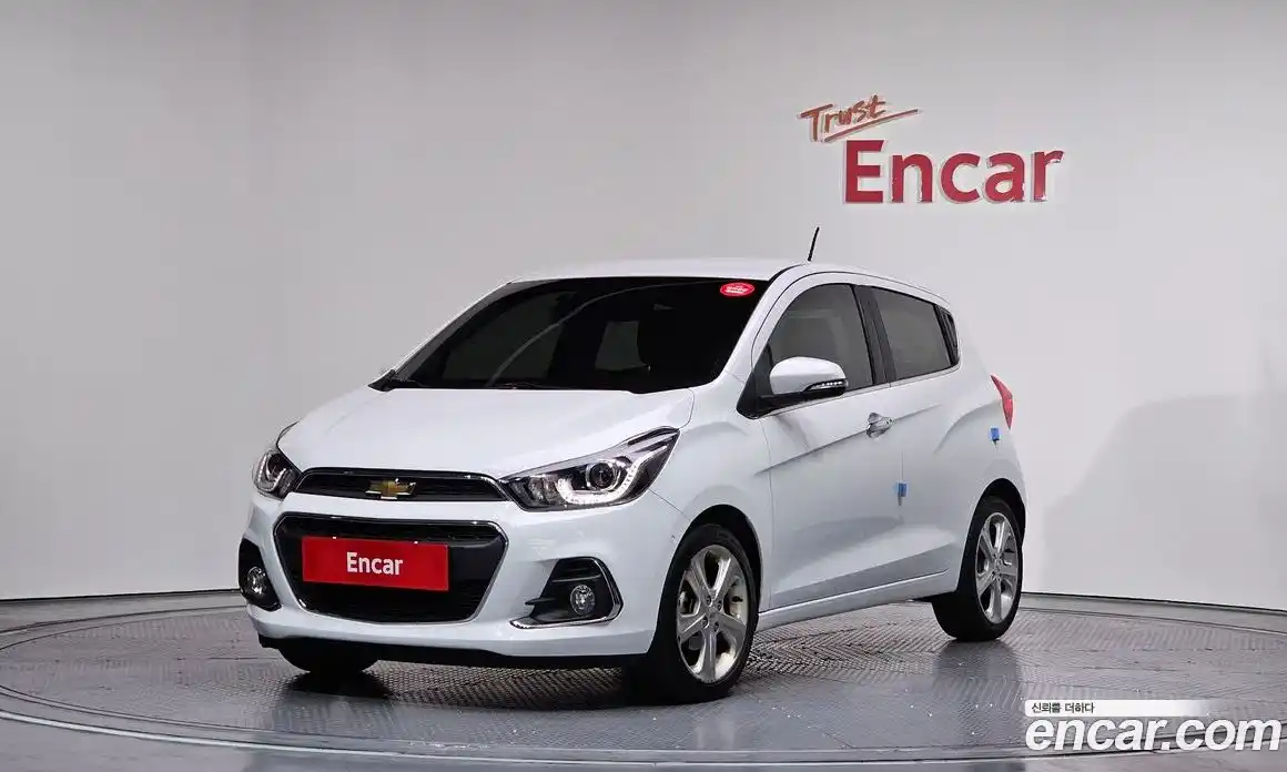 Chevrolet Spark 2017 1.0 Автомат в Москве № 618648, фото 1