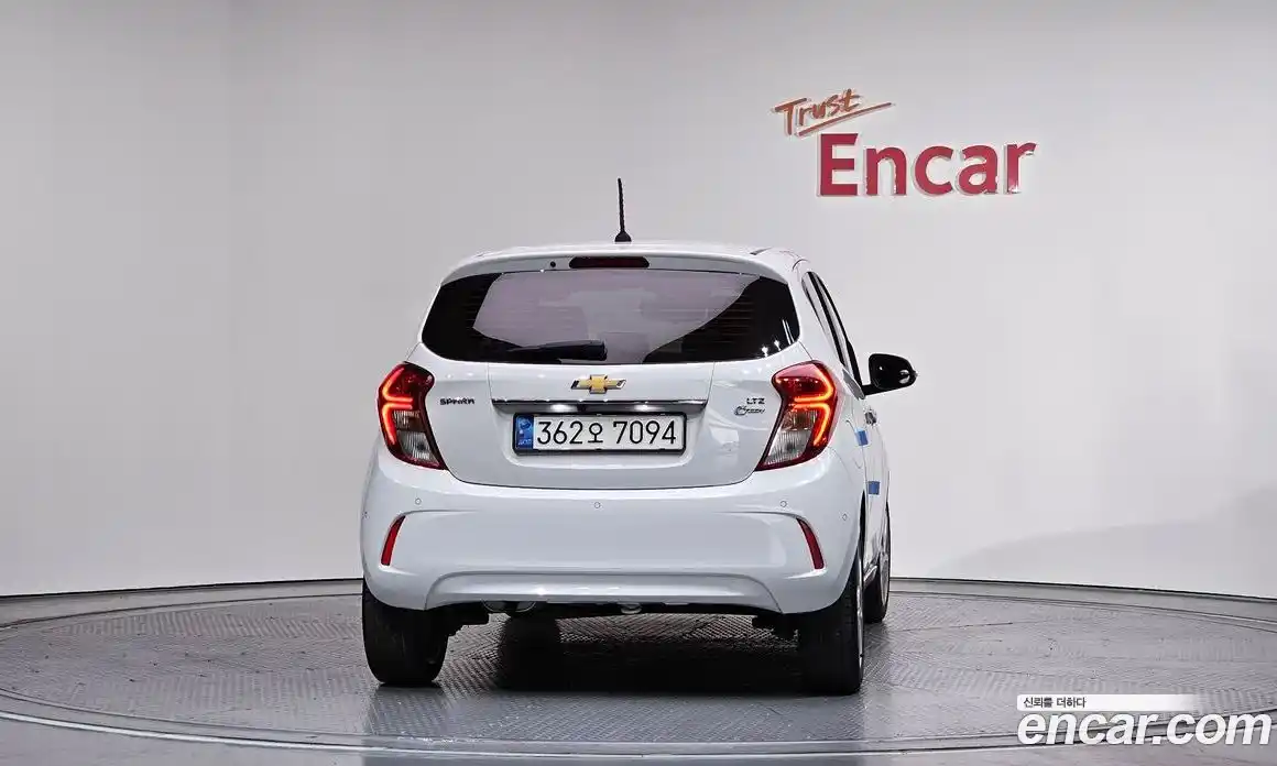 Chevrolet Spark 2017 1.0 Автомат в Москве № 618648, фото 4