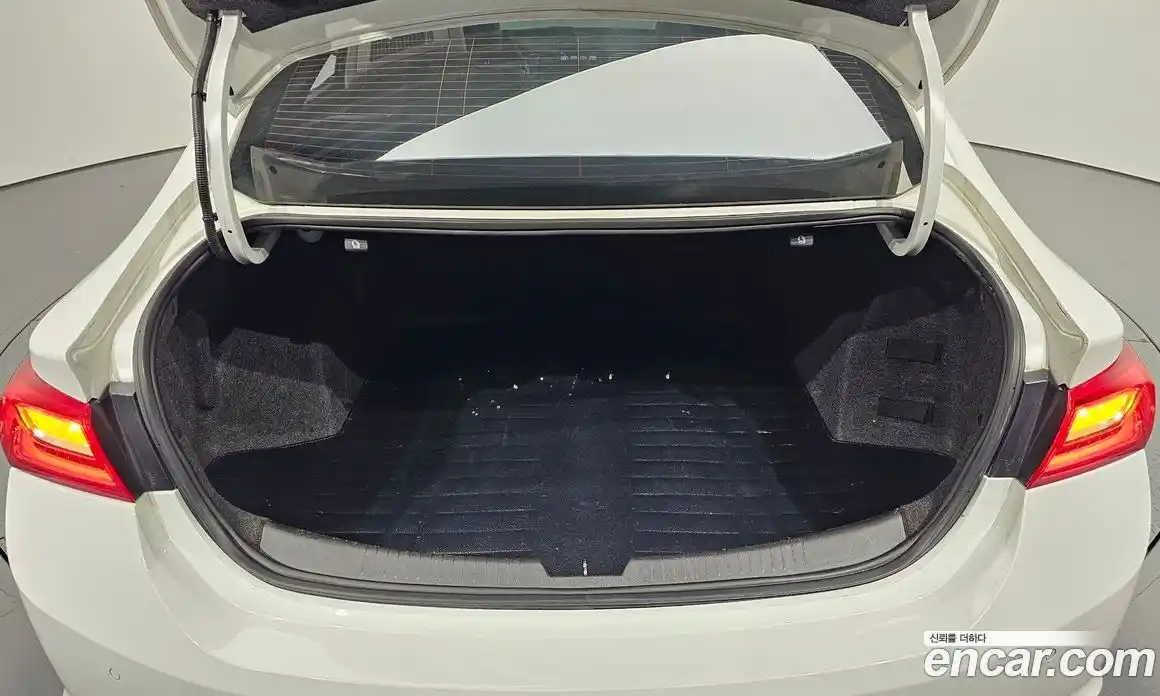 Chevrolet Malibu 2017 2.0 Автомат в Москве № 618867, фото 20