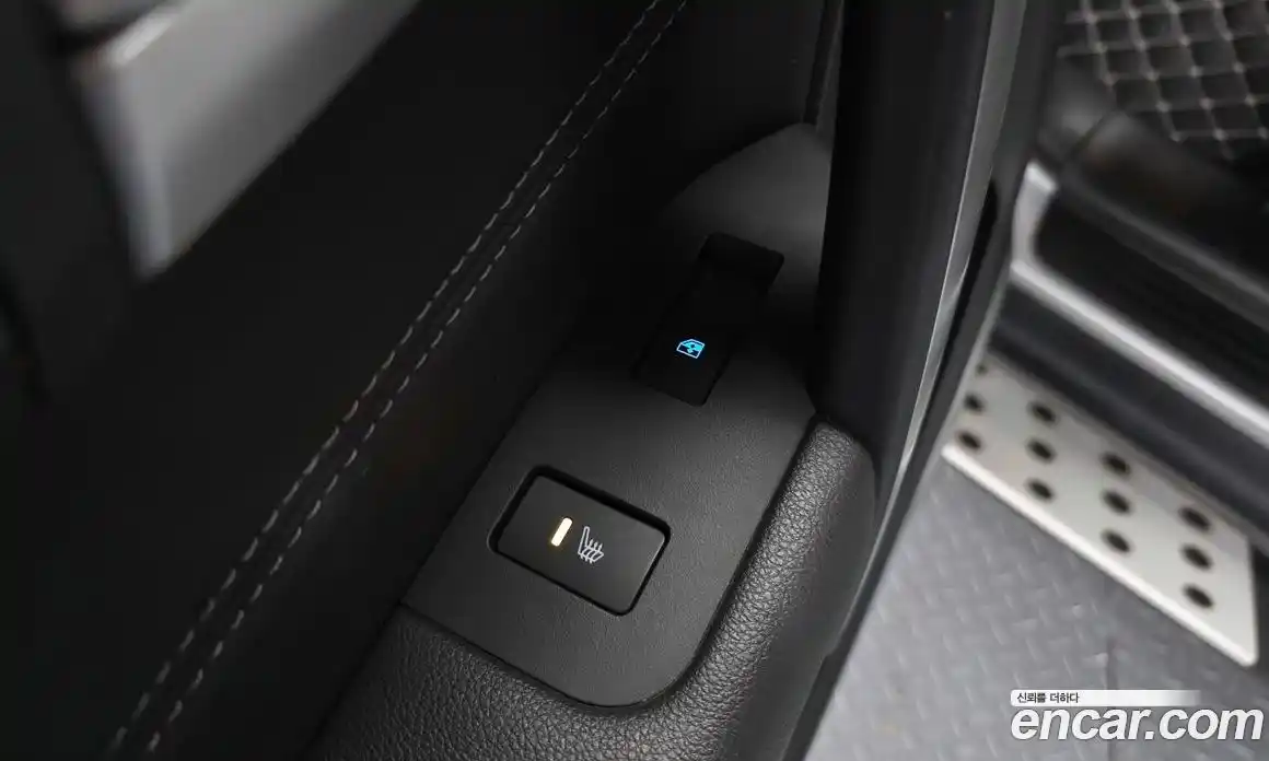 Chevrolet Captiva 2015 2.2 Автомат в Москве № 619175, фото 16