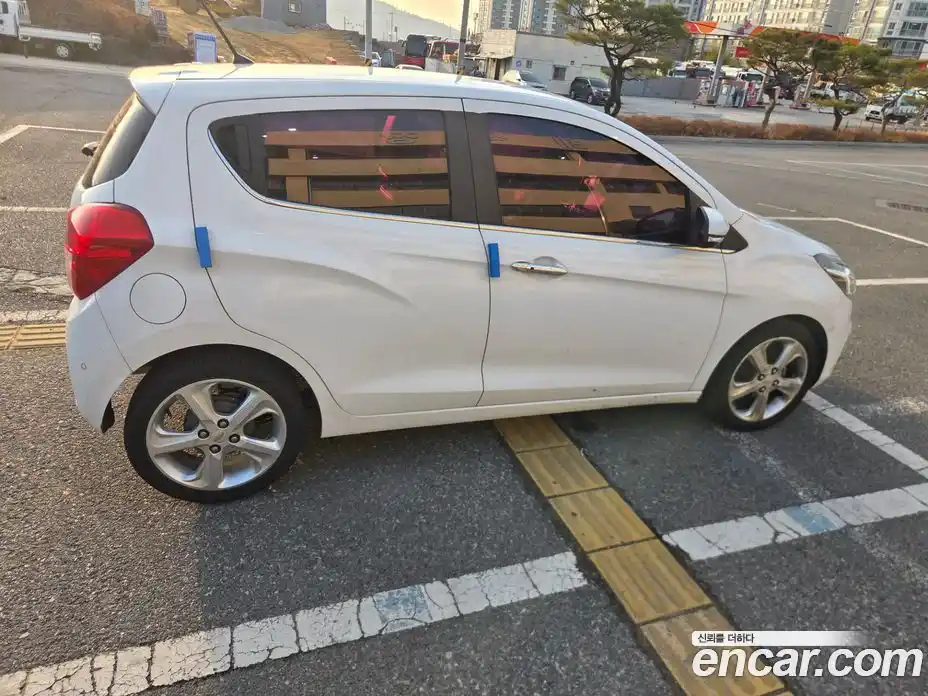 Chevrolet Spark 2016 1.0 Автомат в Москве № 619426, фото 3