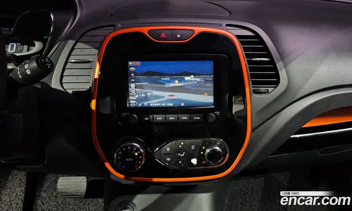 Renault QM3 2014 1.5 Автомат в Москве № 619842, фото 15