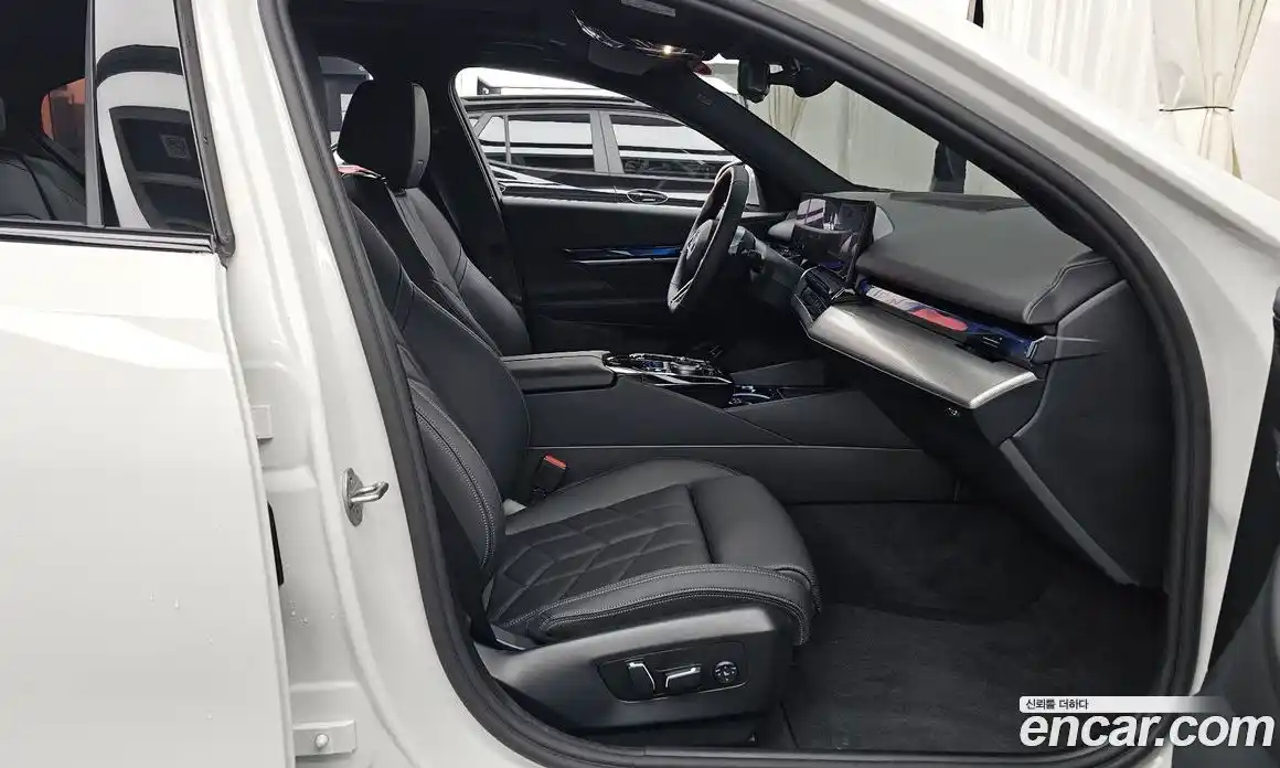 BMW 5-Series 2025 2.0 Автомат в Москве № 620518, фото 11