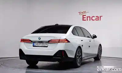 BMW 5-Series 2025 2.0 Автомат в Москве № 620518, миниатюра 2