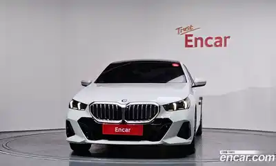 BMW 5-Series 2025 2.0 Автомат в Москве № 620518, миниатюра 3