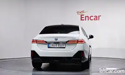 BMW 5-Series 2025 2.0 Автомат в Москве № 620518, миниатюра 4