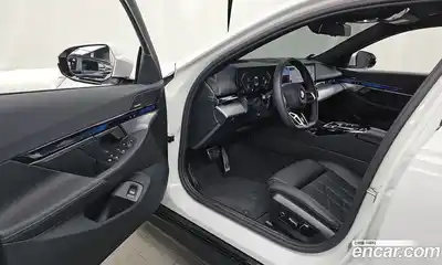 BMW 5-Series 2025 2.0 Автомат в Москве № 620518, миниатюра 10