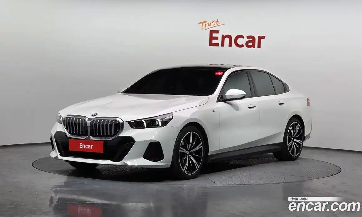 BMW 5-Series 2024 2.0 Автомат в Москве № 621017, фото 1