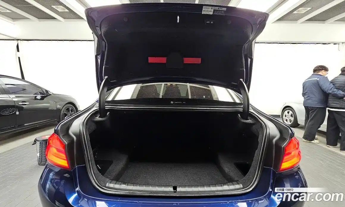 BMW 5-Series 2018 2.0 Автомат в Москве № 621247, фото 20