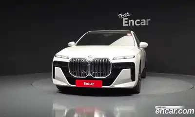 BMW 7-Series 2023 3.0 Автомат в Москве № 621543, миниатюра 3