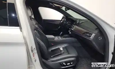 BMW 5-Series 2018 2.0 Автомат в Москве № 622361, миниатюра 11