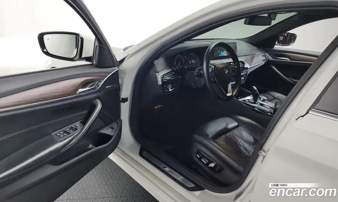 BMW 5-Series 2018 2.0 Автомат в Москве № 622361, фото 10