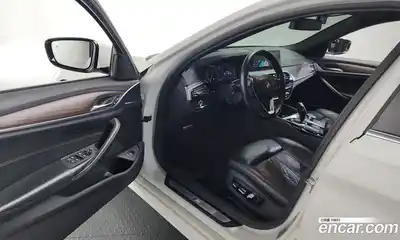 BMW 5-Series 2018 2.0 Автомат в Москве № 622361, миниатюра 10