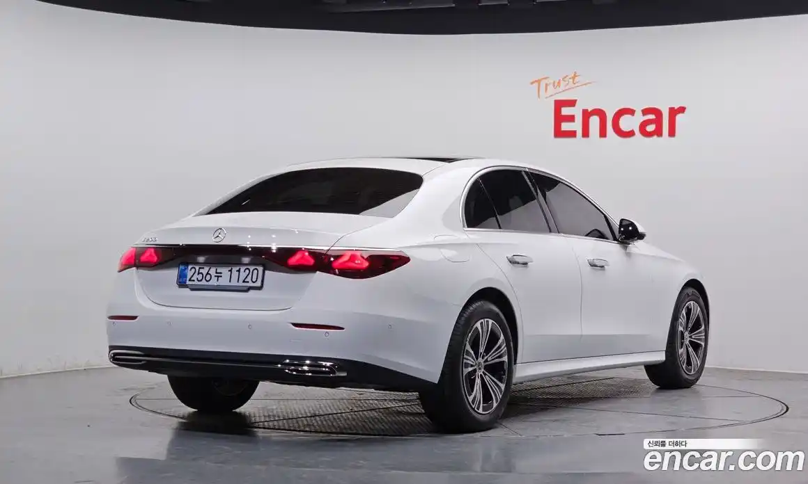 Mercedes-Benz E-Class 2026 2.0 Автомат в Москве № 622585, фото 2