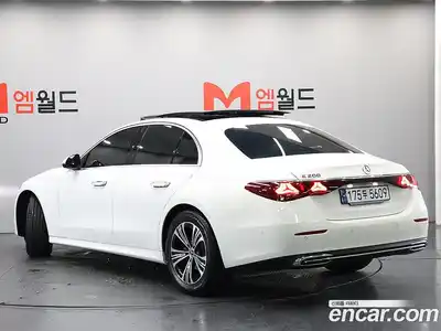 Mercedes-Benz E-Class 2025 2.0 Автомат в Москве № 622717, миниатюра 3