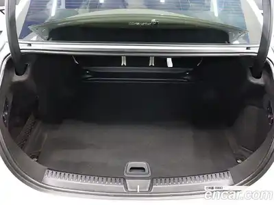 Mercedes-Benz E-Class 2025 2.0 Автомат в Москве № 622717, миниатюра 5