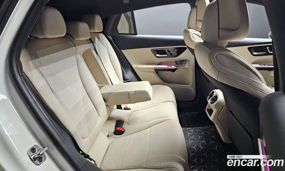 Mercedes-Benz GLC-Class 2025 2.0 Автомат в Москве № 622874, фото 12