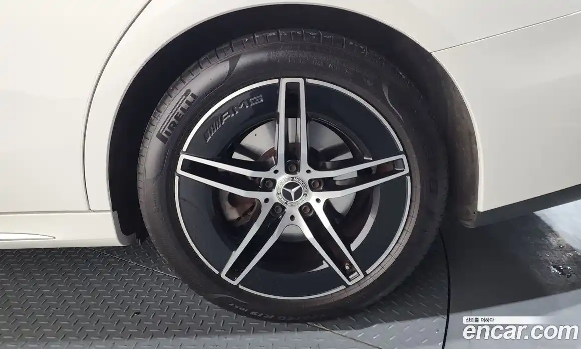 Mercedes-Benz E-Class 2024 2.0 Автомат в Москве № 622902, фото 4