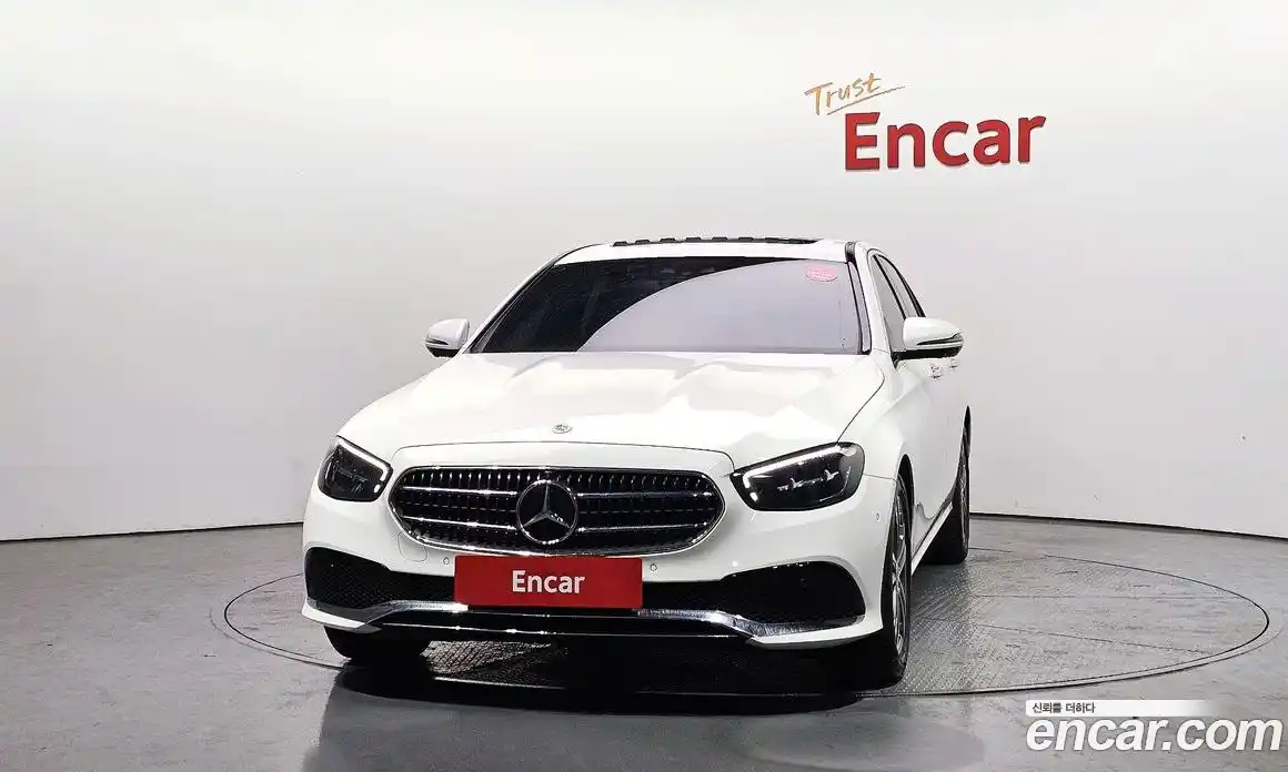 Mercedes-Benz E-Class 2023 2.0 Автомат в Москве № 622941, фото 3